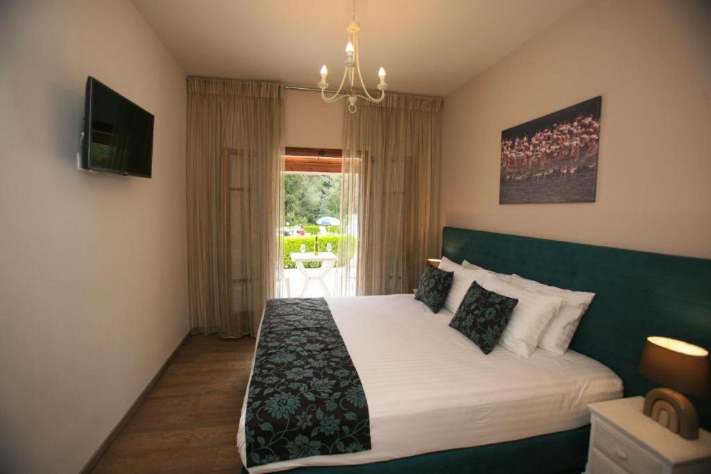 Summer Wine Friendly Resort Ipsos Exterior photo